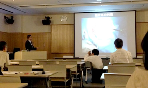 徳島大学メディカルホールにおいて